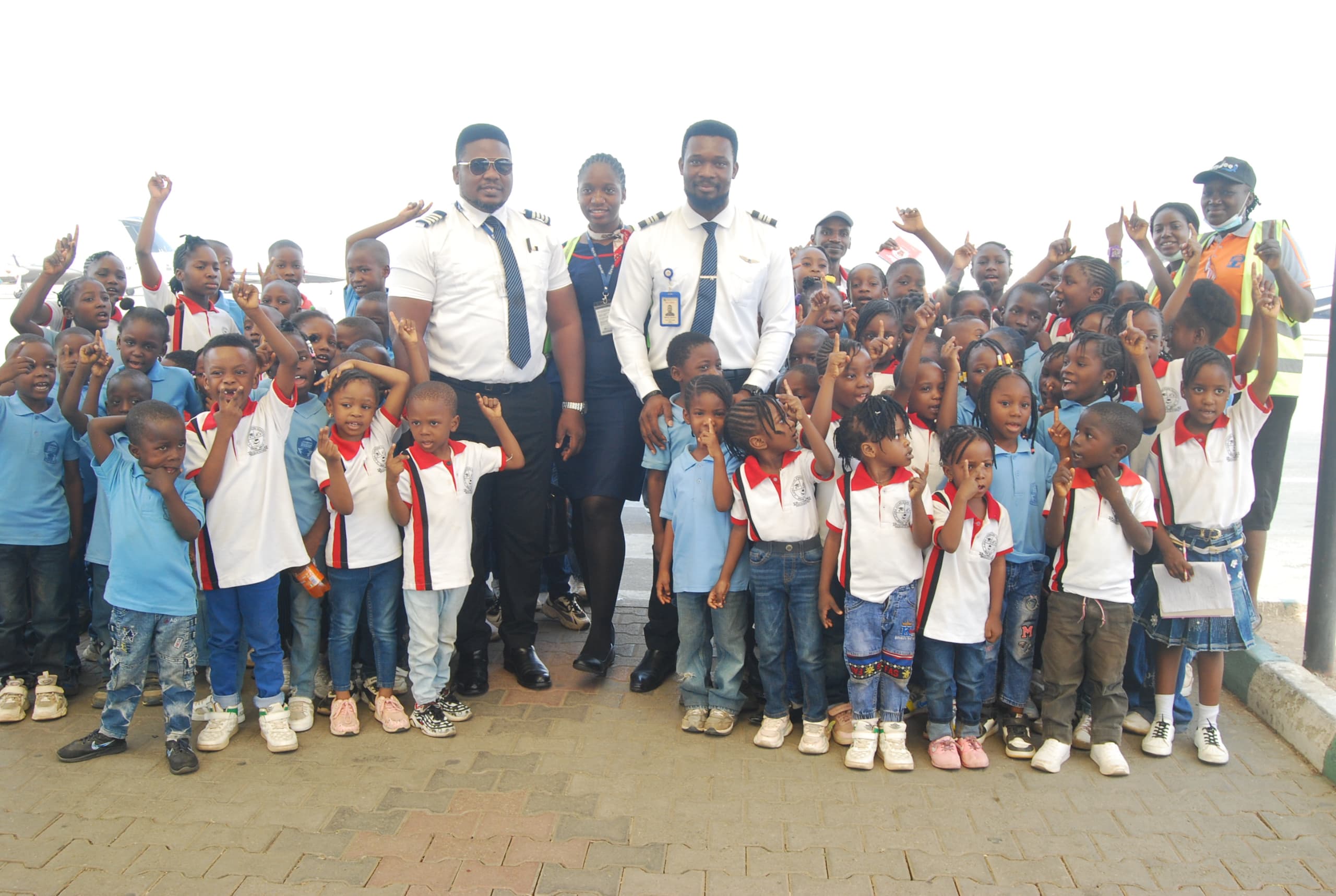 ExcursiontoAbujaAirportgroup 2_1763120081_640